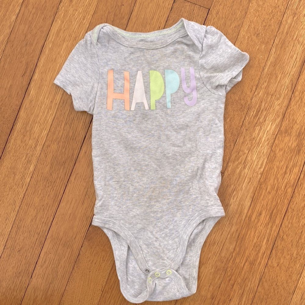 3/$15 Girls onesie “Happy”